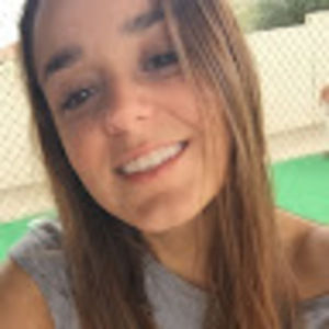 Meet your Posher, Analilia